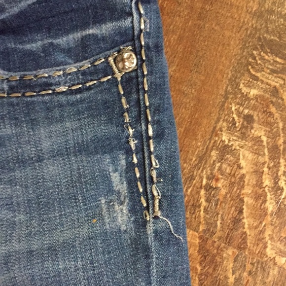 Size 28, miss me jeans - Picture 4 of 6